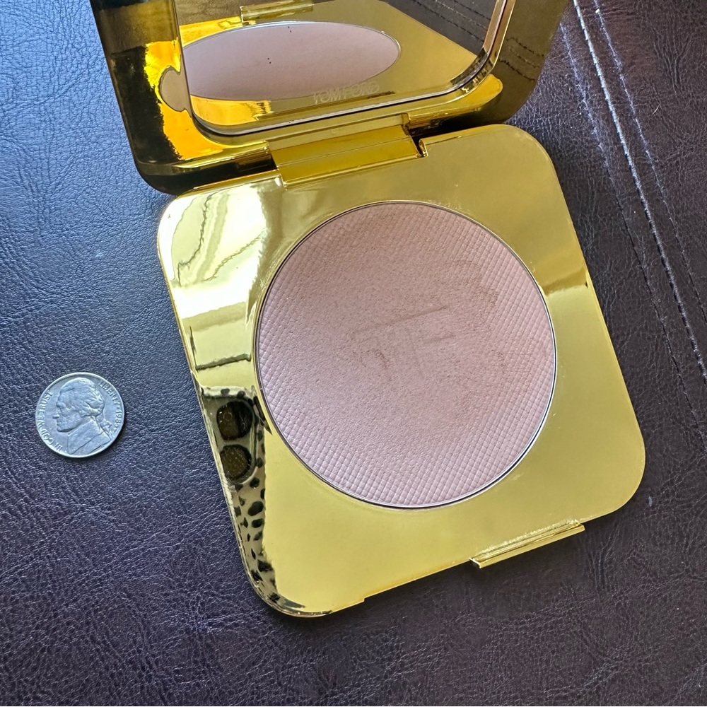 ✨Tom Ford 02 Terra Bronzer LARGE size✨